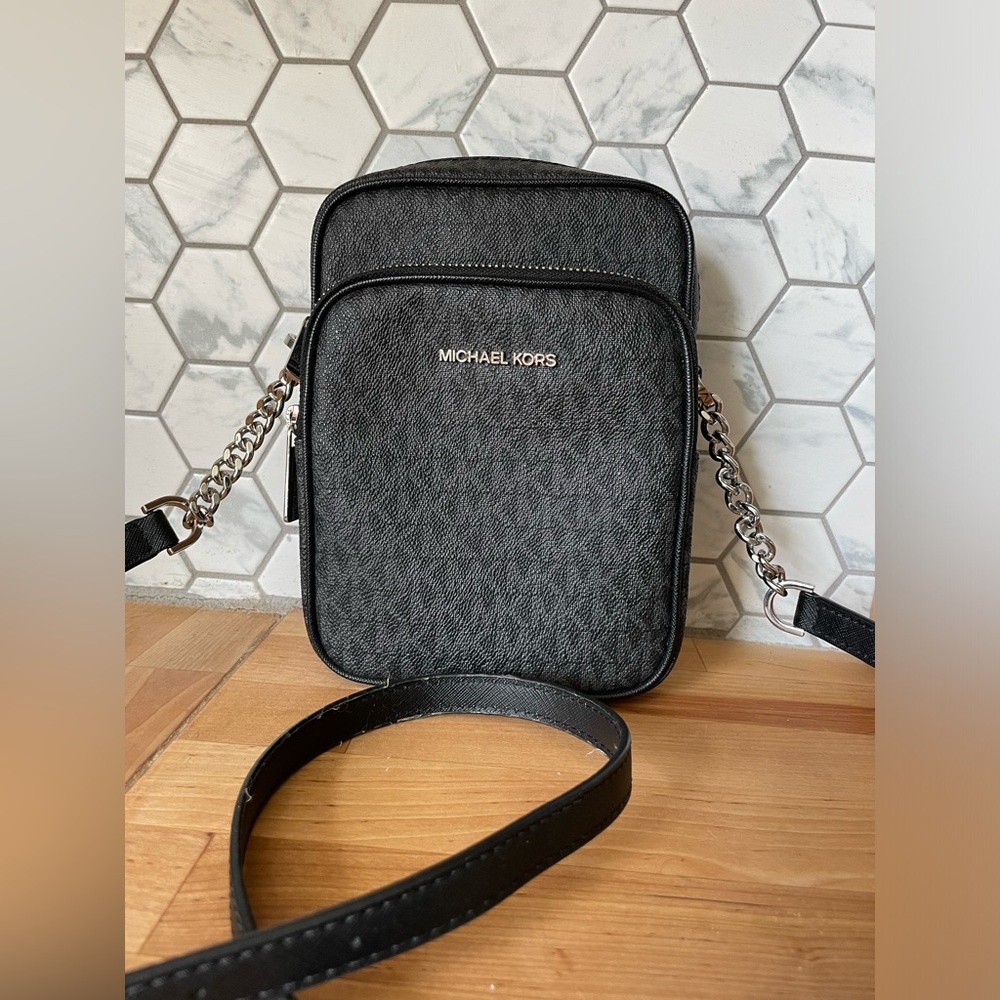 Black Pebble Leather Michael Kors Purse - Picture 1 of 11